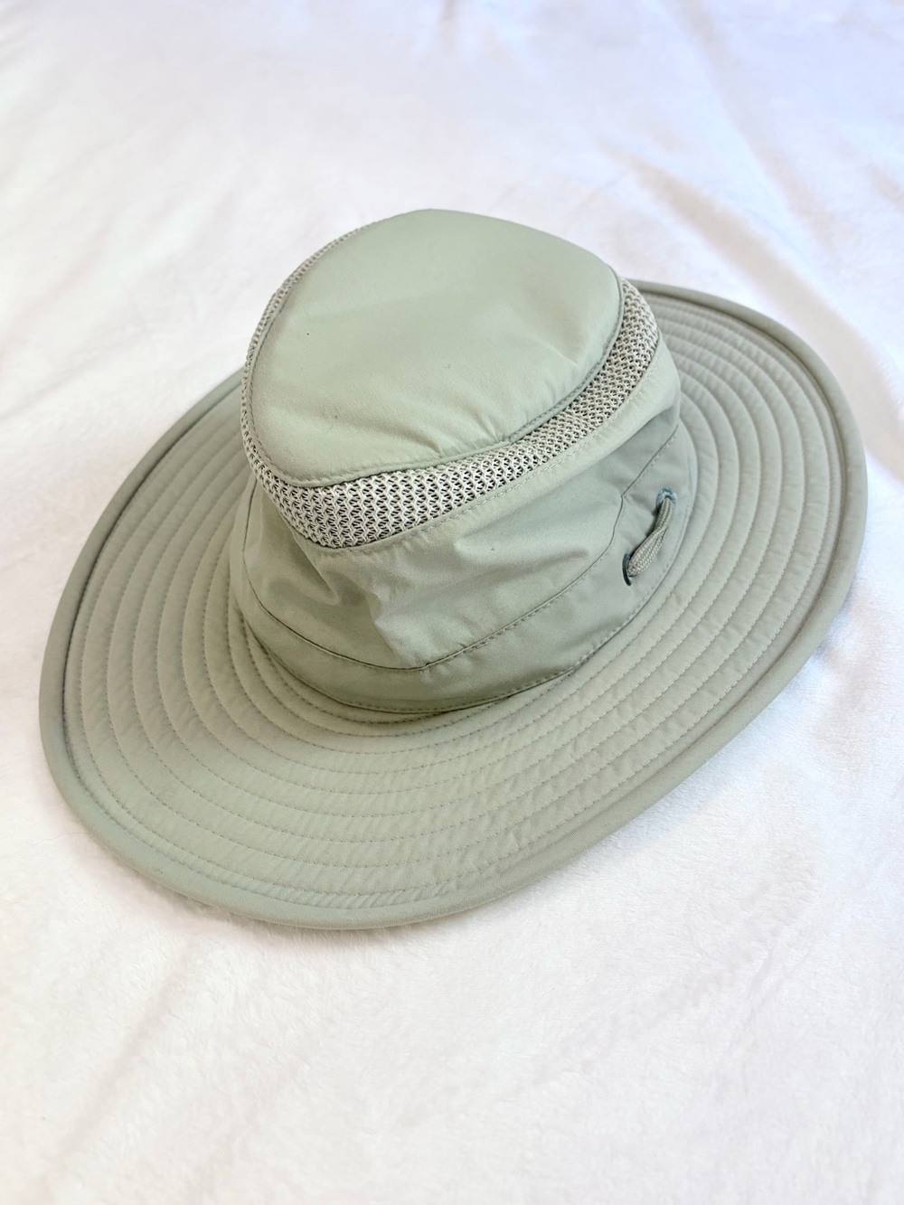Tilley Men's Wide-Brim Sun Hat in Sage Green Vent Mesh Canada